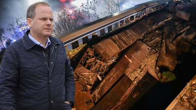 Yunanistan'da yaşanan ve en az 40 kişinin öldüğü tren kazasının ardından Ulaştırma Bakanı Karamanlis istifa etti
