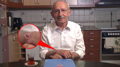 Kılıçdaroğlu'nun bilekliği merak uyandırdı. Kılıçdaroğlu dün gece video paylaştı, herkes bilekliğini merak etti: Marteniçka bilekliğinin sırrı ne? Marteniçka ne anlama geliyor