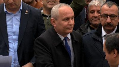 Cemil Kılıç'ın basın açıklamasında gerginlik. Ortalık karıştı, 2 kişi gözaltına alındı