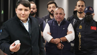 Çiftlik Bank davasının bir numaralı sanığı 'Tosuncuk' Mehmet Aydın'ın sağ kolu Osman Naim Kaya İstanbul'da!