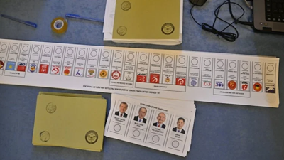 YSK, yurt dışında oy kullanan seçmen sayısını açıkladı! YSK ayrıca yurt dışında 9 merkezde seçimleri iptal etti, 19 merkezde sandık sayısını artırdı