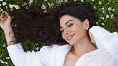 Demet Özdemir'den babasına bayram ziyareti! Hayranları tarafından merak ediliyordu