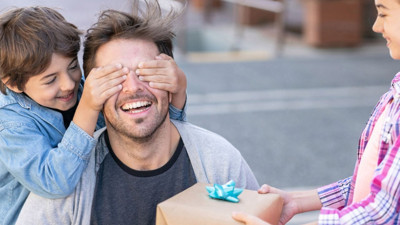 Babalar Günü hediyesi fikirleri. Ucuz, anlamlı, el yapımı, okul öncesi Babalar Günü hediye fikirleri listesi. 2023 Babalar Günü'nde ne hediye alınır?