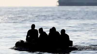 Okyanusta göçmen trajedisi. Uluslararası Göç Örgütü batan teknedeki 63 göçmenin ölmüş olabileceğini duyurdu