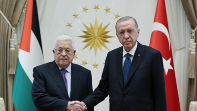 Cumhurbaşkanı Erdoğan, Filistin Devlet Başkanı Abbas'ı resmi törenle karşıladı