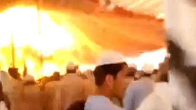 Pakistan'da mitingde patlama! Onlarca kişi hayatını kaybetti