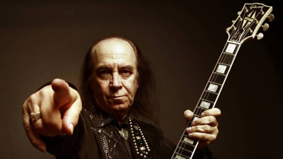 Türk müziğinin efsane ismi Erkin Koray hayatını kaybetti