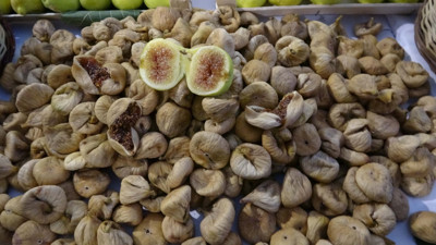 Sezonun ilk kuru inciri 350 liradan satıldı