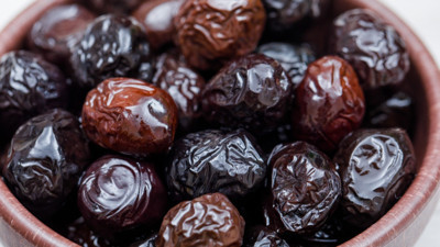 Zeytini bozulmadan saklama yöntemi bulundu: Asla yumuşamıyor ve küflenmiyor. Bir miktar eklemek yetiyor. Zeytinin ömrünü uzatan muhafaza etme ipuçları