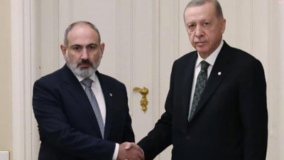 Cumhurbaşkanı Erdoğan Ermenistan Başbakanı Paşinyan ile görüştü