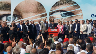 CHP'li Özgür Çelik, İstanbul İl Başkanlığı adaylığını açıkladı. Özgür Çelik kimdir?