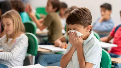 Çocuklarda hastalıklar arttı. Bakan Koca'dan açıklama geldi. İşte çocuklar için ailelerin dikkat etmesi gerekenler