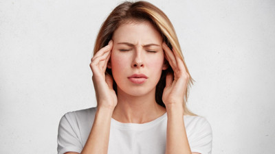 Ağrı kesiciler çöpe gidecek: 1 bardağı baş ağrısını ilaç gibi kesiyor. Yalnızca 15 dakikada baş ağrısını hafifleteceksiniz