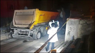 İstanbul'da kamyon çaldı 14 aracı ezip geçti. Anadolu Yakası'nda dehşet dolu anlar: 150 km hızla arasında polis araçlarının da bulunduğu 14 aracı ezdi