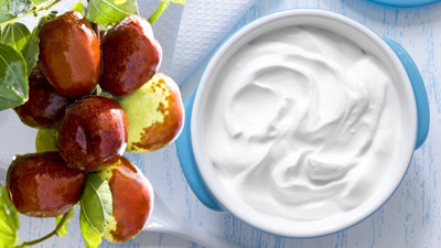 Her gece mutlaka yiyin: Yoğurdun içine hünnap eklemenin faydalarına inanamayacaksınız.