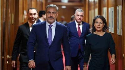 İsrail-Hamas çatışmasında 10 binin üzerinde insan hayatını kaybetti. Bakan Fidan, AB'yi çifte standartlı olmakla suçladı