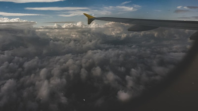 İstanbul'da havada tehlikeli anlar. Uçaklar yakıt kritiğine girdi. Başka havalimanlarına yönlendirildi