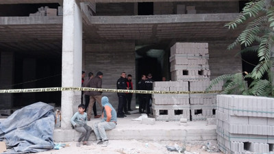 İnşaatın asansör boşluğunda korkunç görüntü. Hemen polisi aradılar