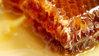 Meğer anlaması çok kolaymış: Balın sahte olduğunu anlamanın tüyosu bulundu. Sahte bal nasıl anlaşılır?