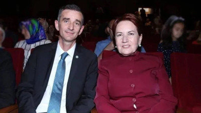 Ümit Dikbayır'dan, Akşener'in Özel kalem müdürü Esma Bekar'a bomba suçlamalar: Danışmanıma ajanlık teklif edildi. Arabama böcek ve araç takip sistemi yerleştirilmesi istendi