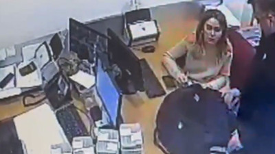 Denizbank'tan son dakika 'görüntü' açıklaması: İddia edilen görüntüde para yatırılmıyor, bir hesap sahibinin para çekme görüntüleri