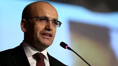 Mehmet Şimşek'ten flaş vergi açıklaması. Bakan Şimşek enflasyonun düşeceği tarihi verdi. 'MTV zammı olacak mı?' sorusuna yanıt verdi
