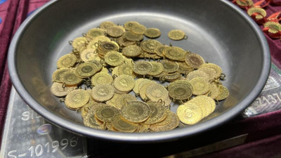 Altın için gözler bu tarihte. 15 Aralık 2023 Cuma gram, yarım ve çeyrek altın ne kadar? Kapalıçarşı ve serbest piyasada altın fiyatları