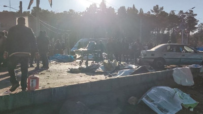 İran'da art arda çifte patlama! İran devlet televizyonundan son dakika açıklaması: ABD'nin öldürdüğü Süleymani'nin mezarının olduğu bölgede patlama. Can kaybı 103'e yükseldi
