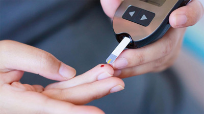 Kan şekeriniz fırlıyorsa hemen bunu deneyin: Kan şekerini hem dengeliyor hem düzenliyor. Kan şekerini dengeleyen etkili yöntem belli oldu