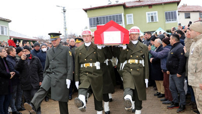 En acı veda! Türkiye kahramanlarını uğurluyor