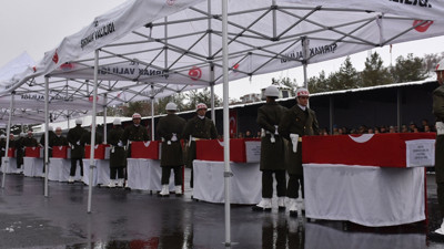 Pençe-Kilit Harekatı bölgesinde şehit olan 9 asker için Şırnak'ta tören