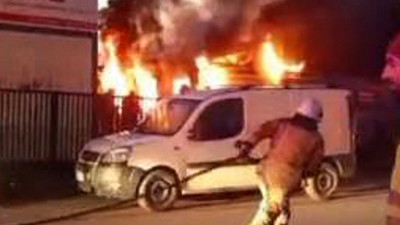 Sultanbeyli'de işçilerin kaldığı barakada yangın; 3 ölü, biri ağır 2 yaralı