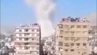 İsrail Şam'da İranlı askerleri hedef aldı. 5 kişi hayatını kaybetti. İran 'uygun yer ve zamanda karşılık verme hakkını saklı tuttuğunu' açıkladı