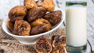 Faydalarını duyan bardak bardak içecek: Sütün içine kuru incir atın ve için. Meğer tam bir sağlık deposuymuş