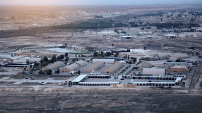 ABD üssüne füze ve roketli saldırı düzenlendi. CENTCOM açıklama yaptı: Çok sayıda ABD personeli yaralı