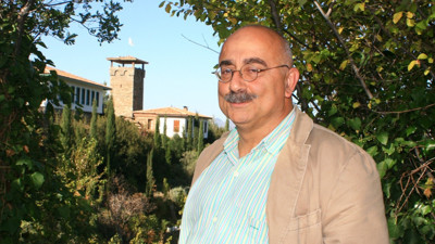 Diyanet'ten  yazar ve dilbilimci​​​​​​​ Sevan Nişanyan hakkında suç duyurusu