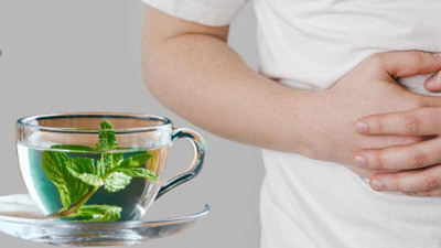 Tek 1 fincanı bağırsakları boşaltmaya yetiyor: Kabızlığı bitiren karnı dümdüz yapan o bitki çayı bulundu