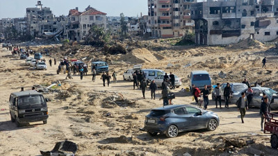 İsrail ordusu ekim ayında kara saldırılarına başlamıştı. Askerler Gazze'nin bazı bölgelerinden çekildi.  Filistinliler ilk kez geri dönebildi. İşte bölgeden gelen görüntüler