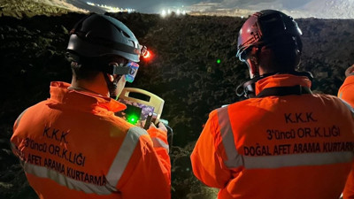 Erzincan'daki altın madeni faciasında son durum. Toprak altındaki 9 işçi için seferberlik. Asker arama-kurtarma çalışmasına katıldı. UMKE, AFAD, bakanlıklar teyakkuzda... 4 savcı görevlendirildi