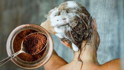 Kuaförleri iflas ettirecek o yöntem: Şampuana Türk kahvesi eklemenin saçlara mucizevi etkileri ortaya çıktı