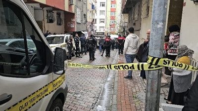 İstanbul'da vahşet! Cezaevinden izinli çıktı, dehşet saçtı. Annesini ve kız kardeşini öldürdü. İntihar etti. İşte olay yerinden ilk görüntüler