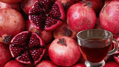 Çöpe atmaktan vazgeçin: Nar kabuğunu kaynatıp için o problemden tek seferde kurtulun. Nar kabuğu suyu neye iyi gelir?