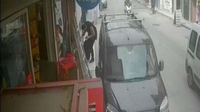 13 gündür 3 ilde aranan kuyumcu cinayeti şüphelisi döndüğü olay yerinde yakalandı. Bekçilere kadın kimliği vererek ameliyatla erkek oldum dedi