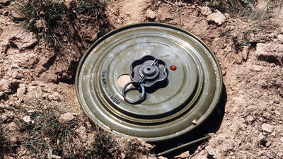 Ölüm her an her yerde. Afganistan'da  Sovyet işgali döneminden kalan mayın patladı. 9 çocuk yaşamını yitirdi