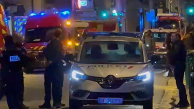 Paris'te apartman dairesinde patlama. Çok sayıda ölü var. Olay yerinden ilk görüntüler ve bilgiler...