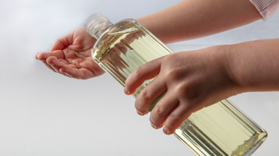 Bayramda kolonya alacaklar dikkat: Sahte kolonya tuzağına sakın düşmeyin. Sahte kolonya nasıl belli olur?