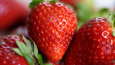 Pazar tezgahlarında kapış kapış satılıyor: Çileğin bu faydasını duyan pazara koşacak. Çileğin faydaları nedir?