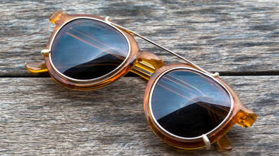 Güneş gözlüğü kullanan herkesi ilgilendiriyor: Görme yetinizi yitirmeniz an meselesi. Güneş gözlüğü alırken aman dikkat