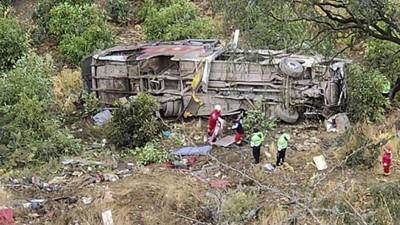 Peru'da katliam. Otobüs kazasında 25 kişi hayatını kaybetti. Üç günlük yas ilan edildi