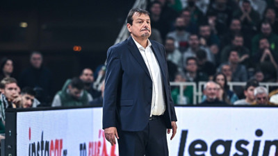 Ergin Ataman'dan, tv100 ekranlarında dikkat çeken Fenerbahçe itirafı
